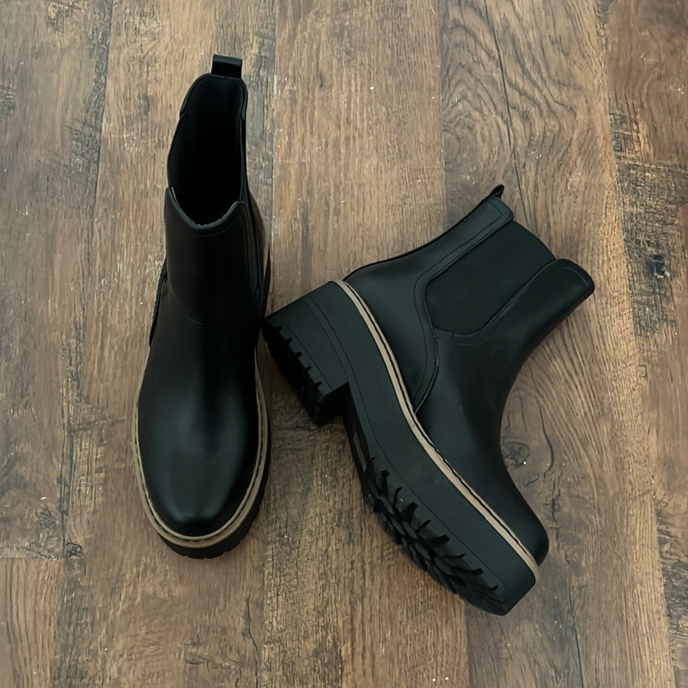NWOT “Soda” platform boot